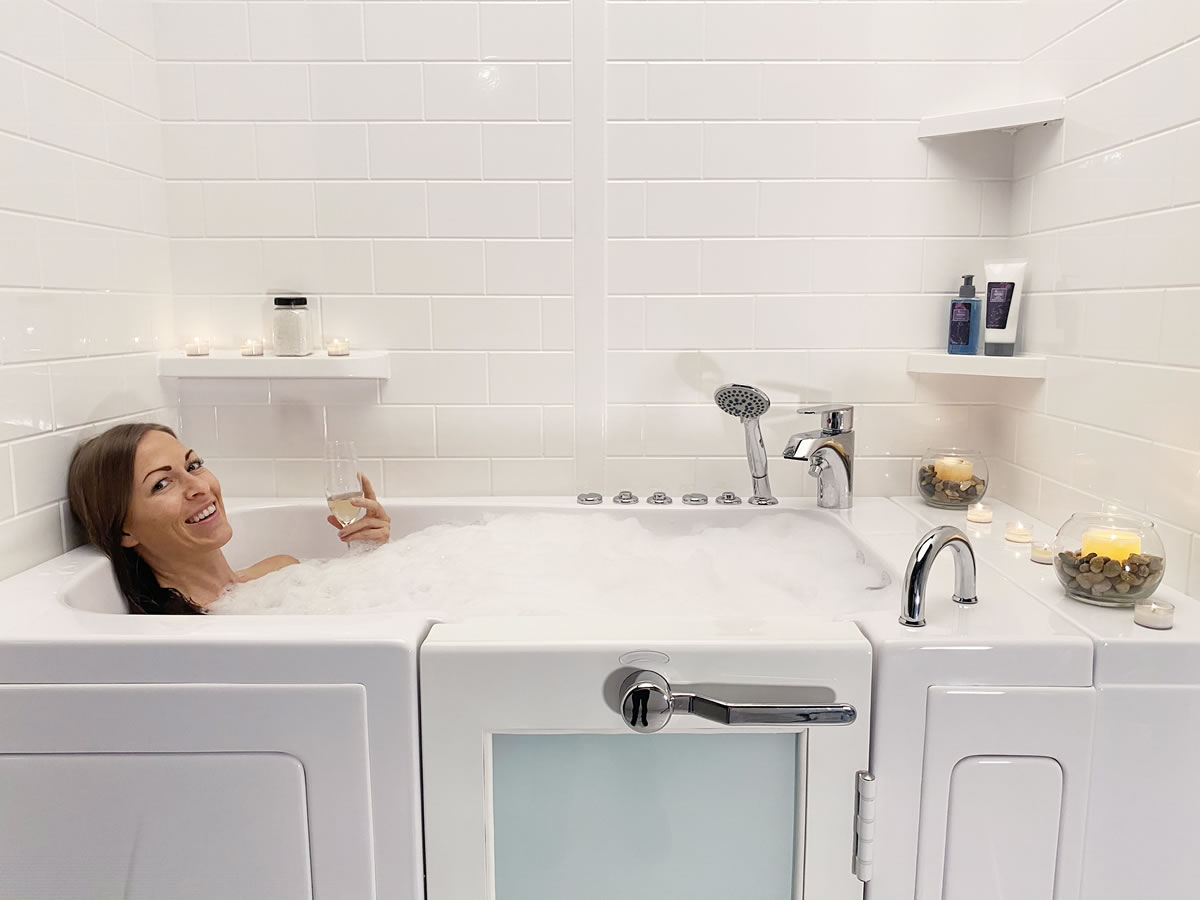 Walkin Tub USA Offers OneDay Tub/Shower Renovations In Chicago